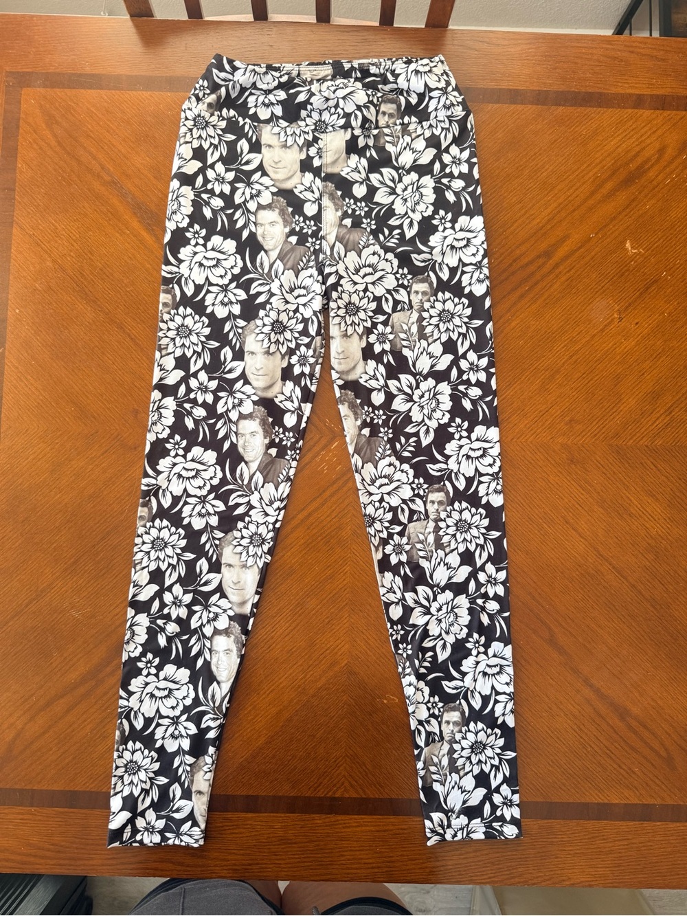 True Crime leggings
